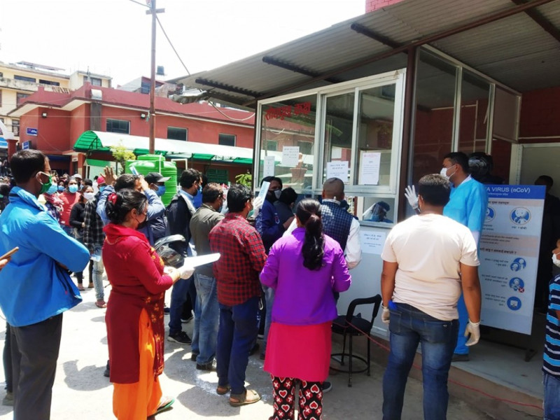 टेकुमा फेरि कोरोना परीक्षण गर्नेको भीड